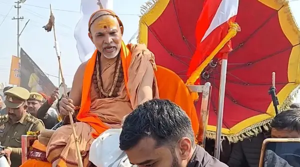 प्रशासन बनाम संत परंपरा का टकराव