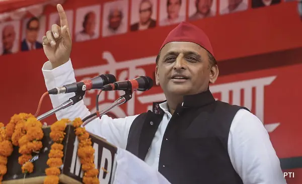 यूपी की राजनीति में बढ़ी चुनावी हलचल