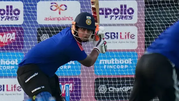 16 साल के मेसन ने वैभव सूर्यवंशी को किया बोल्ड