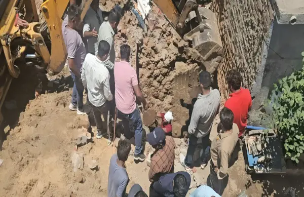 कुएं से मिले अवशेष