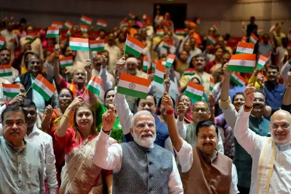 NDA सांसदों का मार्च, राहुल गांधी से मांगा जवाब