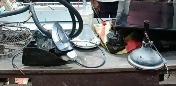 ई-रिक्शा सेंटर में चोरी, 4 आरोपी गिरफ्तार