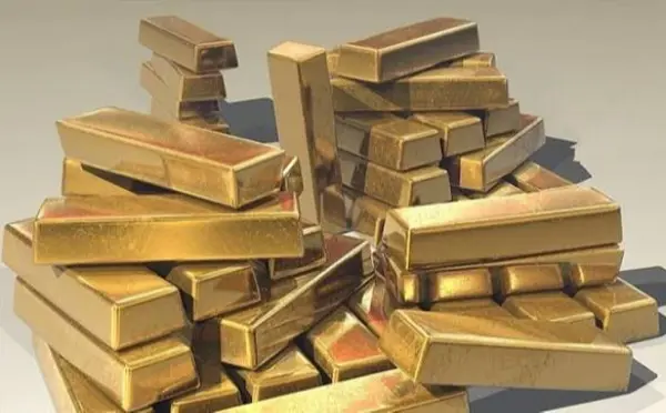 मुंबई एयरपोर्ट पर ₹6 करोड़ का विदेशी सोना जब्त