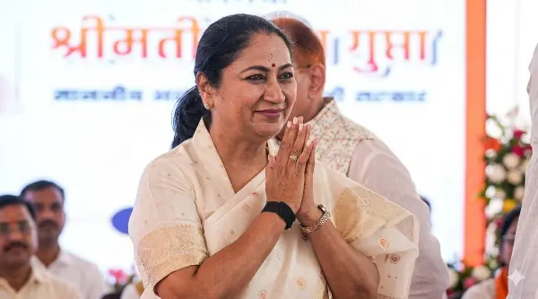 महिलाओं को हर महीने ₹2,500 की आर्थिक सहायता