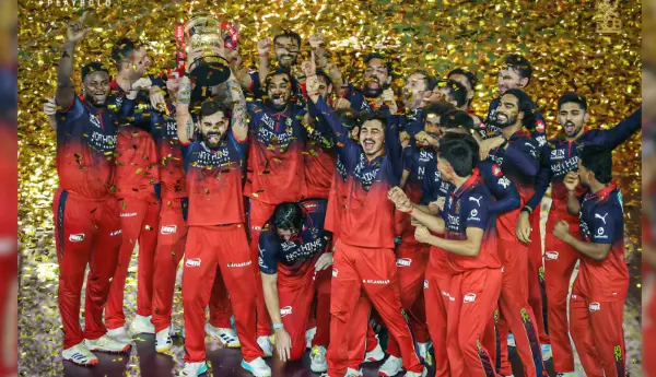 लगातार दूसरी बार बनी IPL चैंपियन