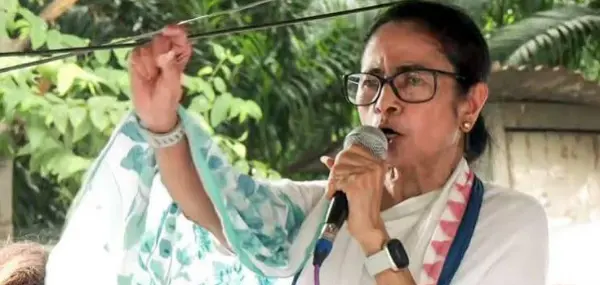शहीद दिवस पर बंगाल की सियासत में महासंग्राम