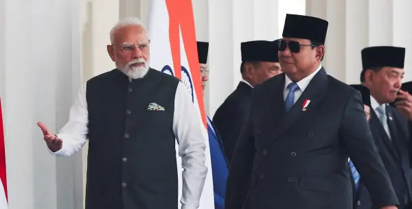 ब्रह्मोस और अस्त्र मिसाइल देगा भारत