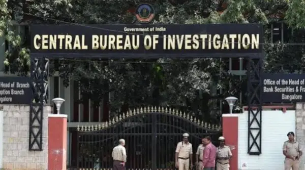 पूर्व रेलवे अफसर पर केस,CBI ने दर्ज किया केस