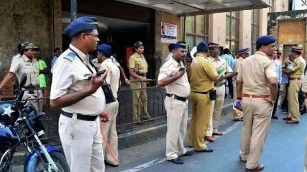 6 आरोपी गिरफ्तार,13 ठिकानों पर छापेमारी