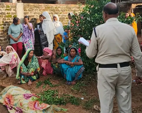 करंट की चपेट में आया अधेड़