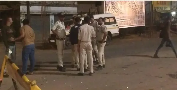 गोली दीवार पर लगी, किसी व्यक्ति के घायल होने की पुष्टि नहीं