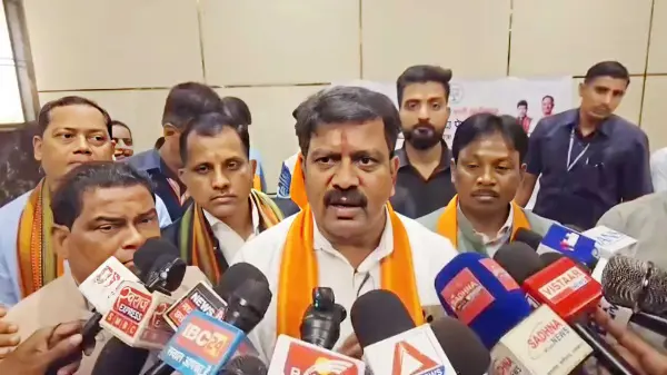आस्था नहीं तो गरबा पंडाल में न जाएं: विजय शर्मा